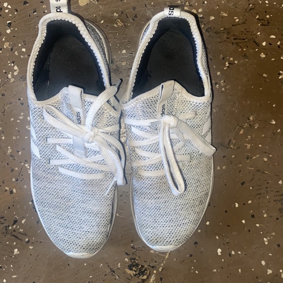 Women’s adidas sneakers size 8 - Picture 2 of 5